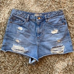 Cheeky destructed denim shorts, sz 4, like new! Perfect for summer